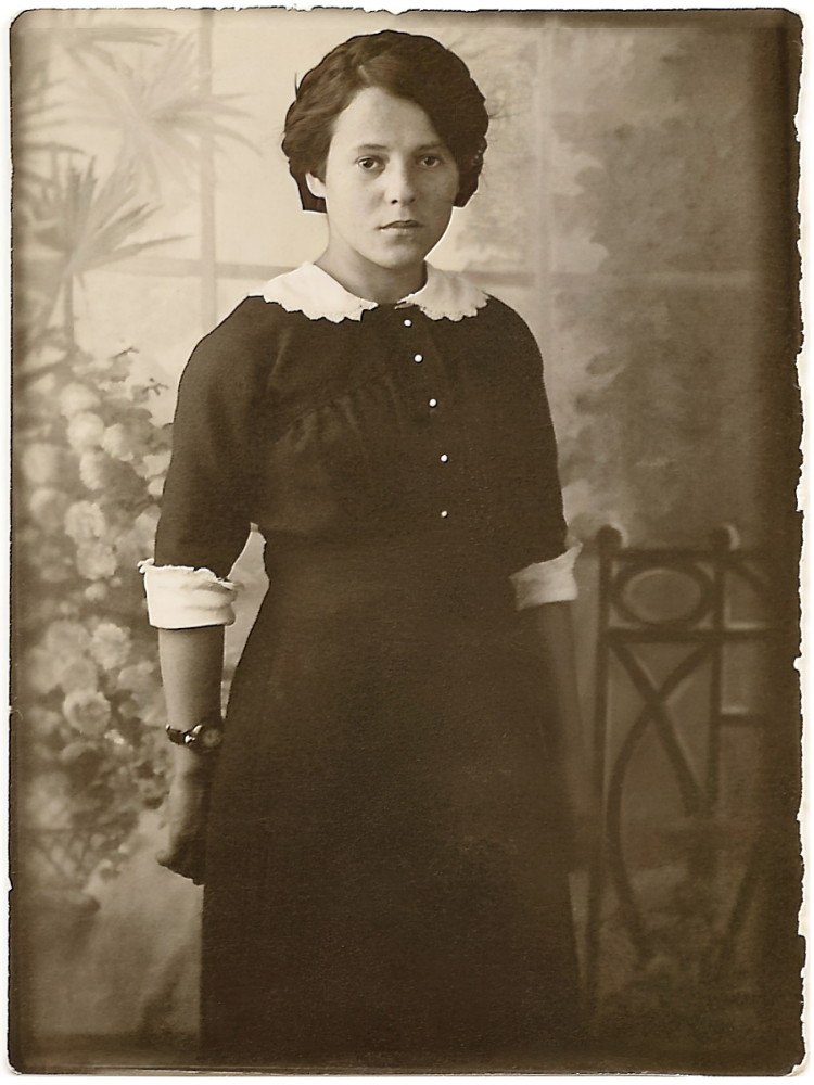 Marie Rosa Weibel (1915), Vintage Photo 1915